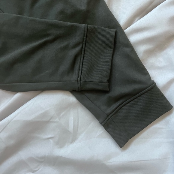Under Armour Youth L army green loose fit fleece lined joggers. - Picture 5 of 5